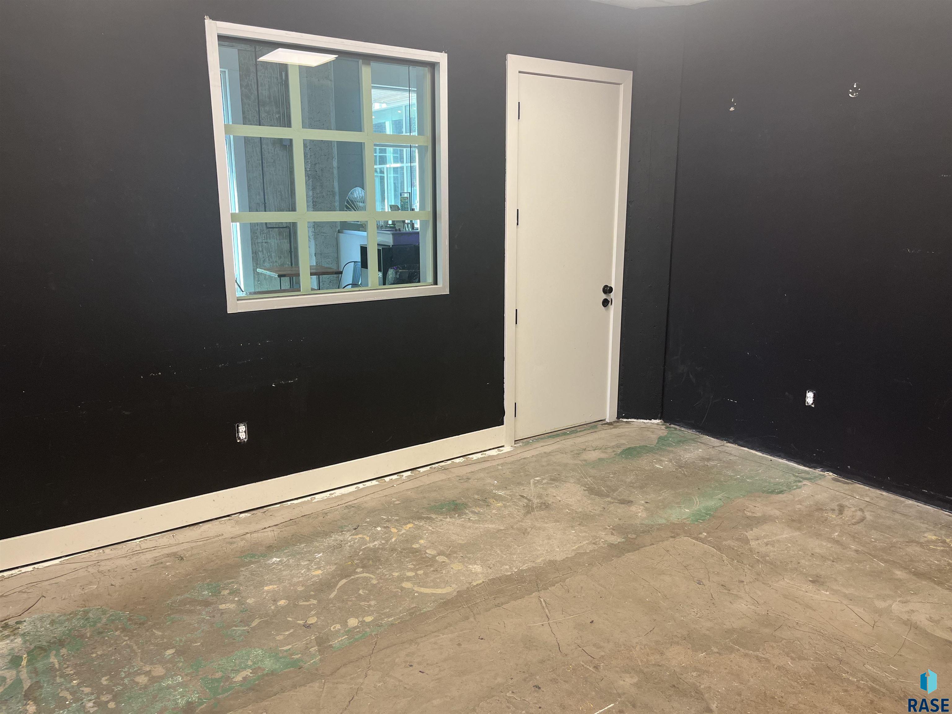 Sioux Falls, South Dakota 57104, United States, ,Commercial,Active,175345