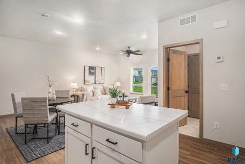 Townhouse For Sale - 5714 E Avett Place<br/> Sioux Falls, SD 57108