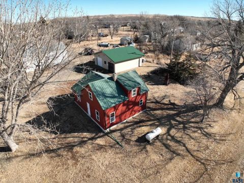 Photo of 114 3rd St, Ree Heights, SD 57371 (MLS # 22602033)