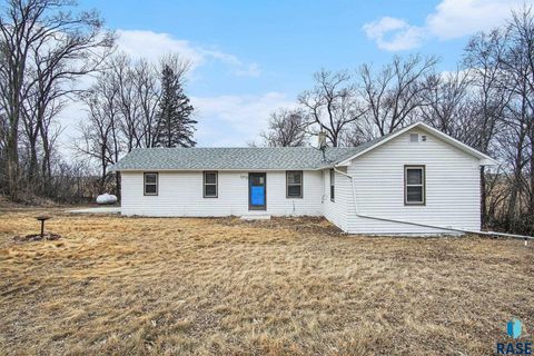 Homes For Sale - 24799 457th Avenue<br/> Colton, SD 57018