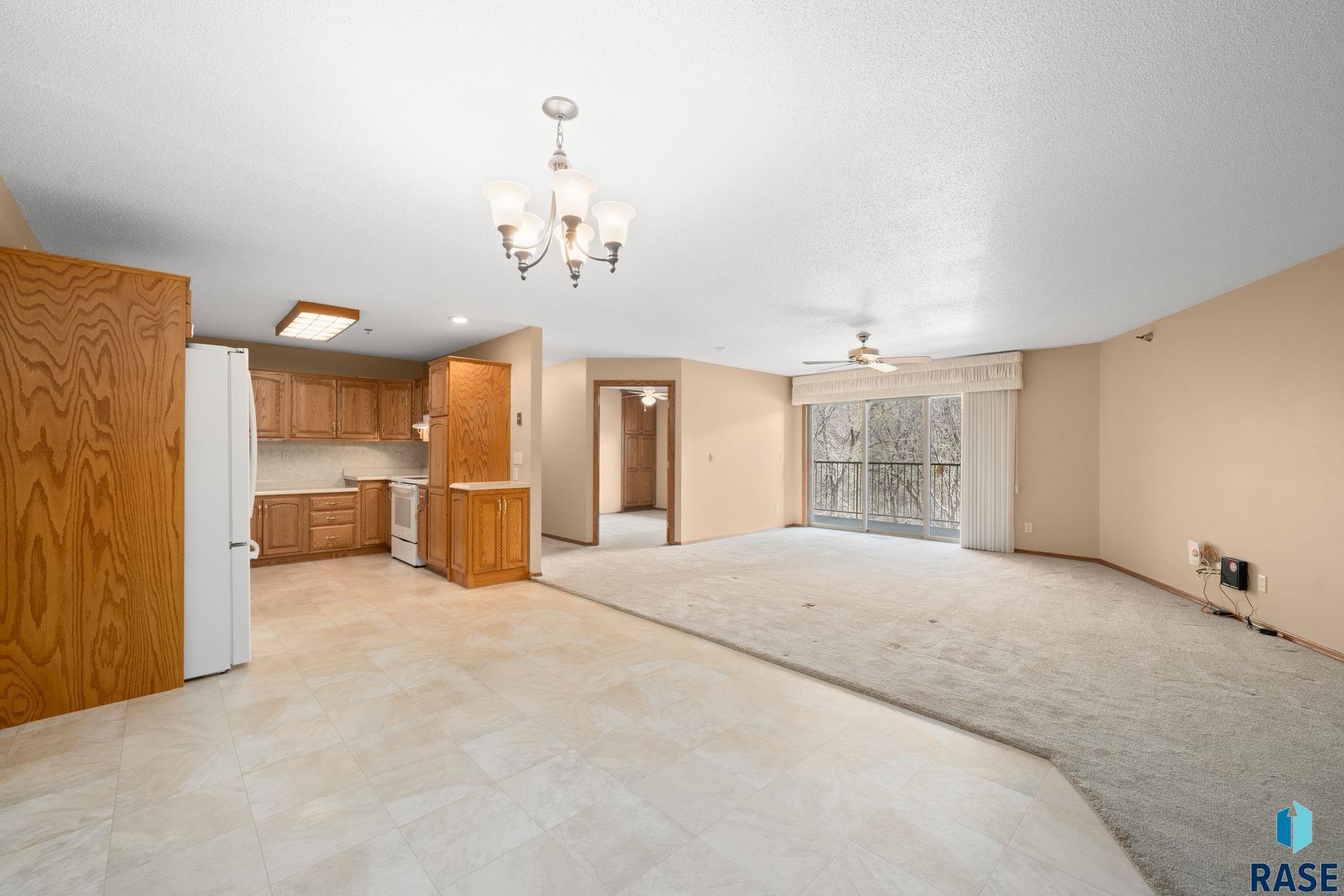 1641 S Cleveland Ave 206