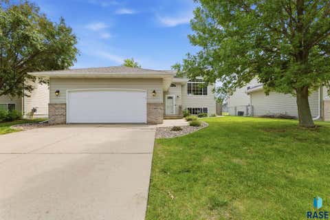 Homes For Sale - 7409 W 50th Street<br/> Sioux Falls, SD 57106