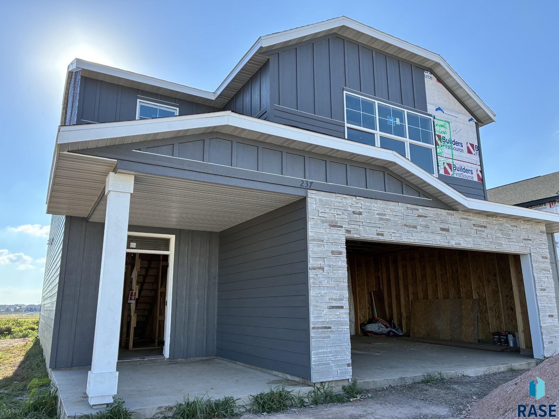 Photo 1 of 28 — 237 Thelma Ave, Harrisburg, SD 57032
