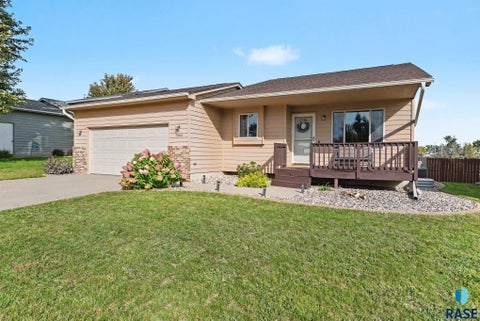 Photo of 7904 W Browning St, Sioux Falls, SD 57106 (MLS # 22607791)