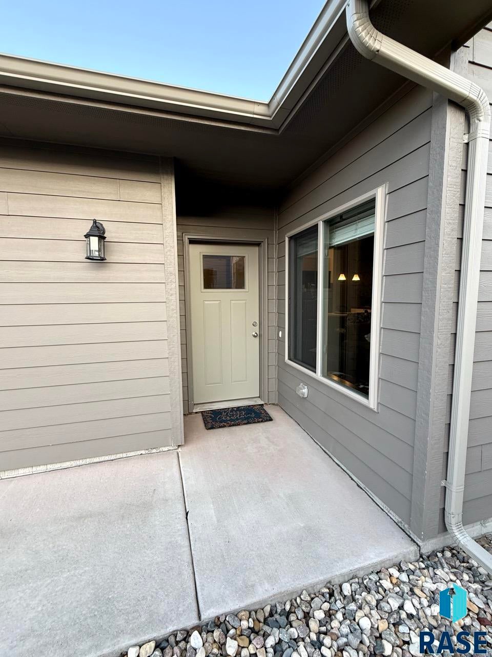115 E Ivy Rd - Photo 2