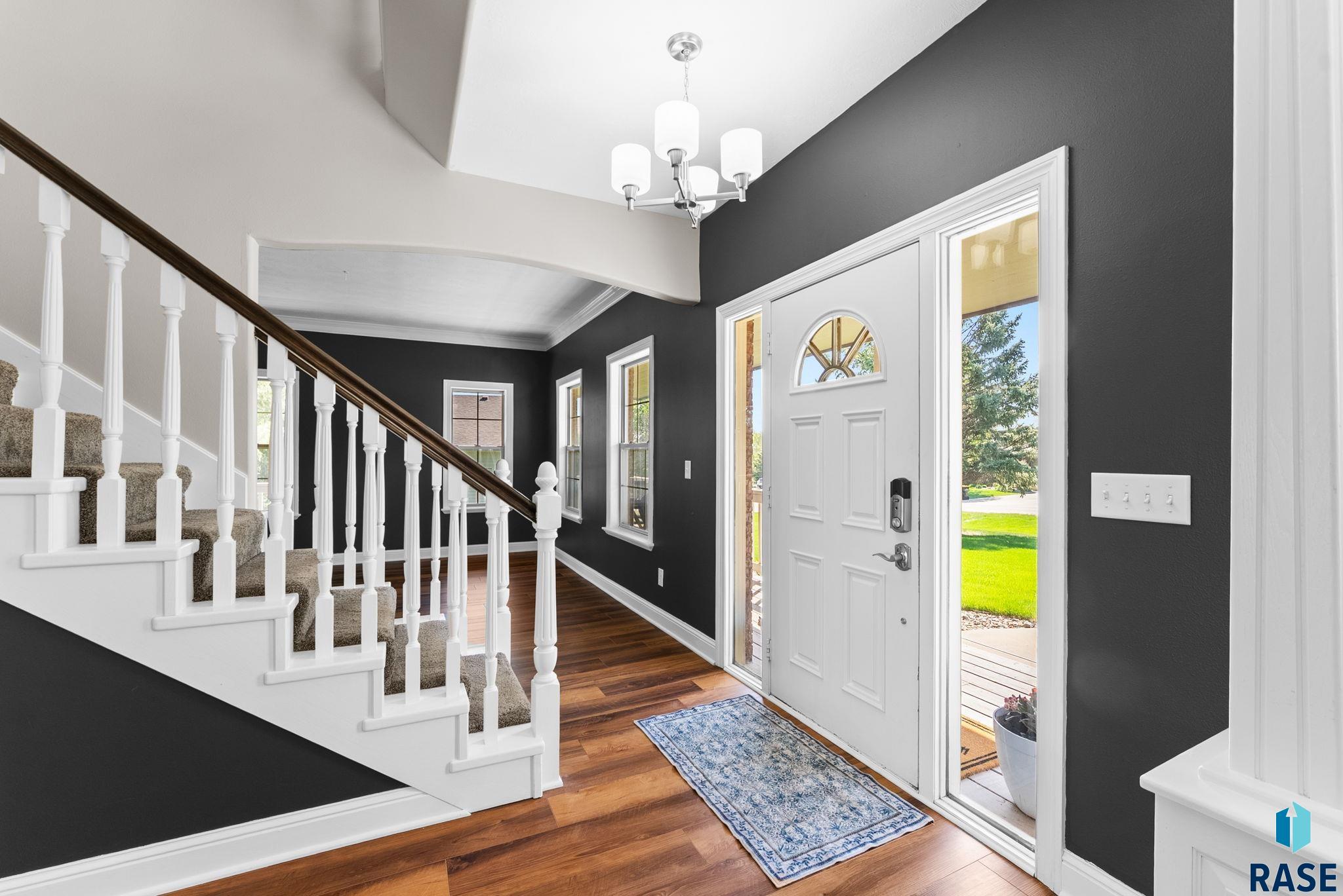 909 S Fawn Ct