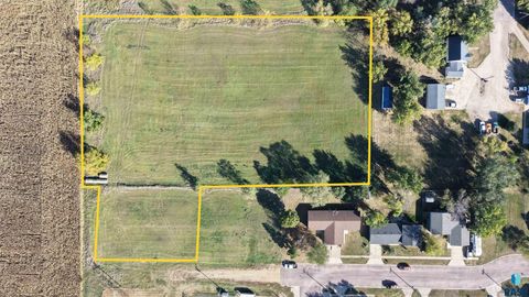 Photo of TBD- Lennox, SD St, Lennox, SD 57039 (MLS # 22602523)