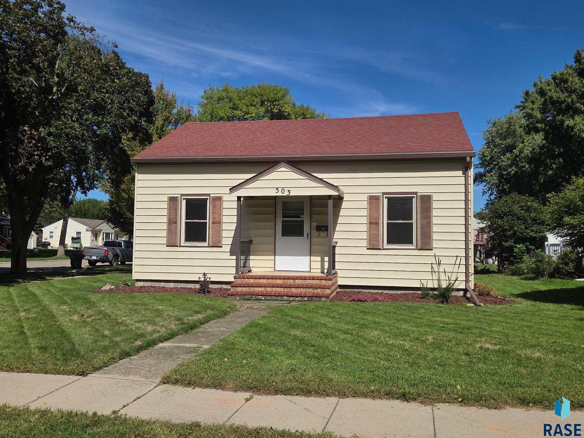 503 E Dodge St