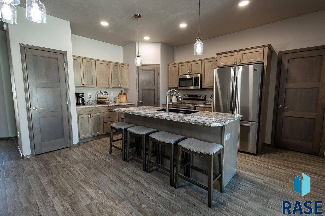 5902 S Whisper Creek Pl