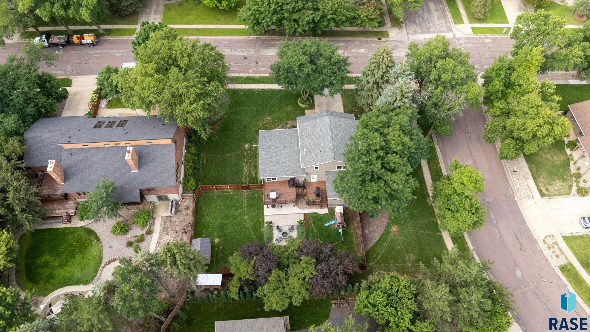 Sioux Falls, South Dakota 57105, United States, 4 Bedrooms Bedrooms, ,3 BathroomsBathrooms,Residential,Active,186542