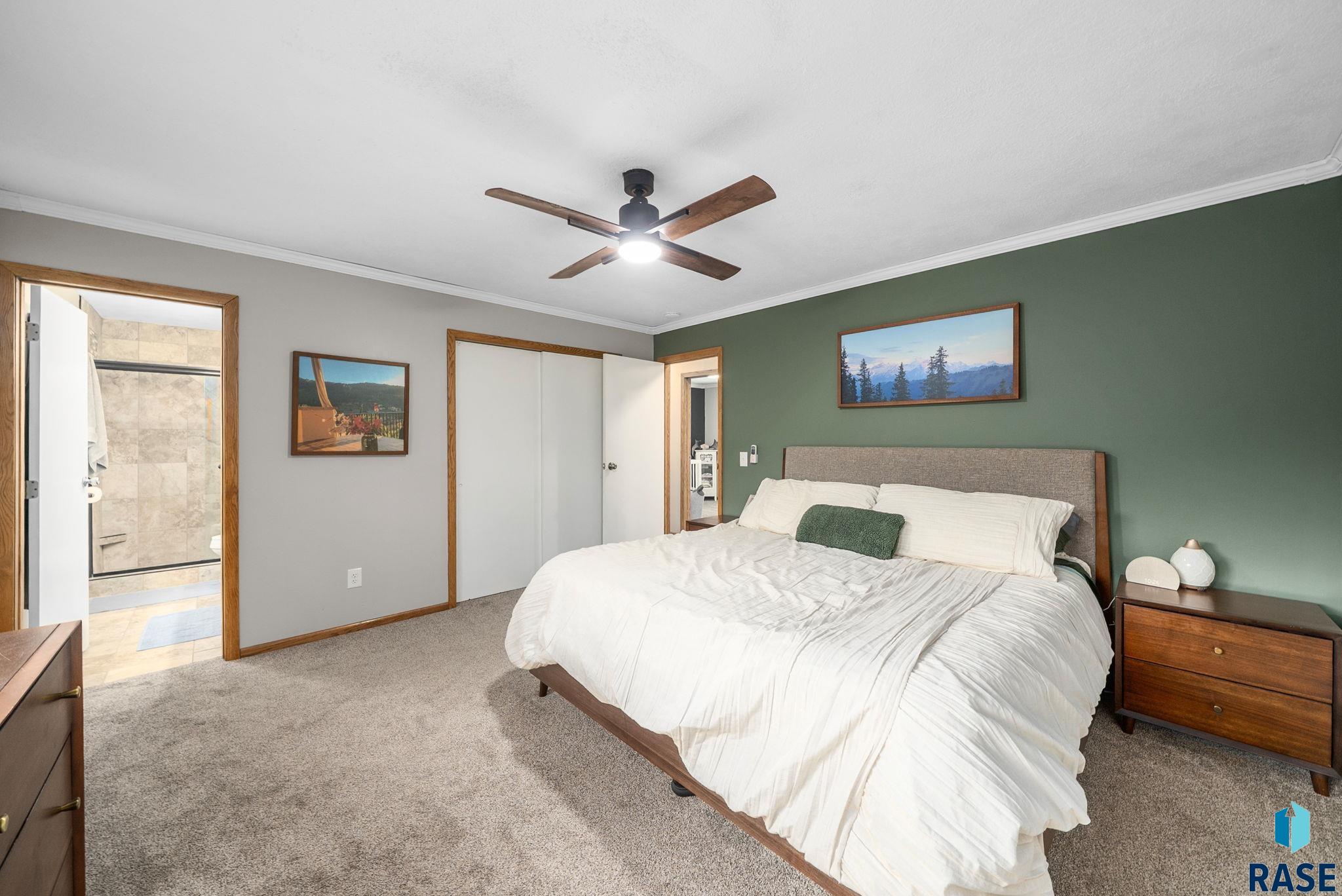 Sioux Falls, South Dakota 57105, United States, 4 Bedrooms Bedrooms, ,3 BathroomsBathrooms,Residential,Active,186542