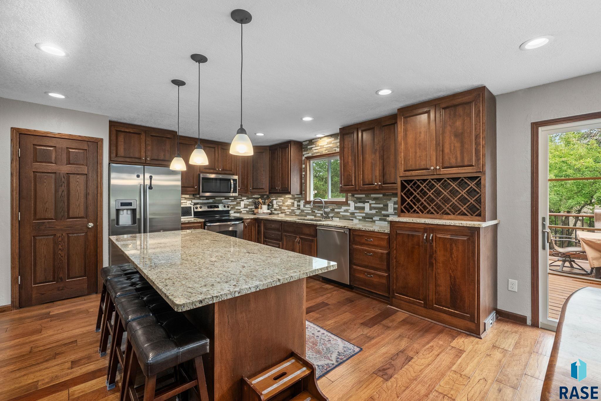 Sioux Falls, South Dakota 57105, United States, 4 Bedrooms Bedrooms, ,3 BathroomsBathrooms,Residential,Active,186542