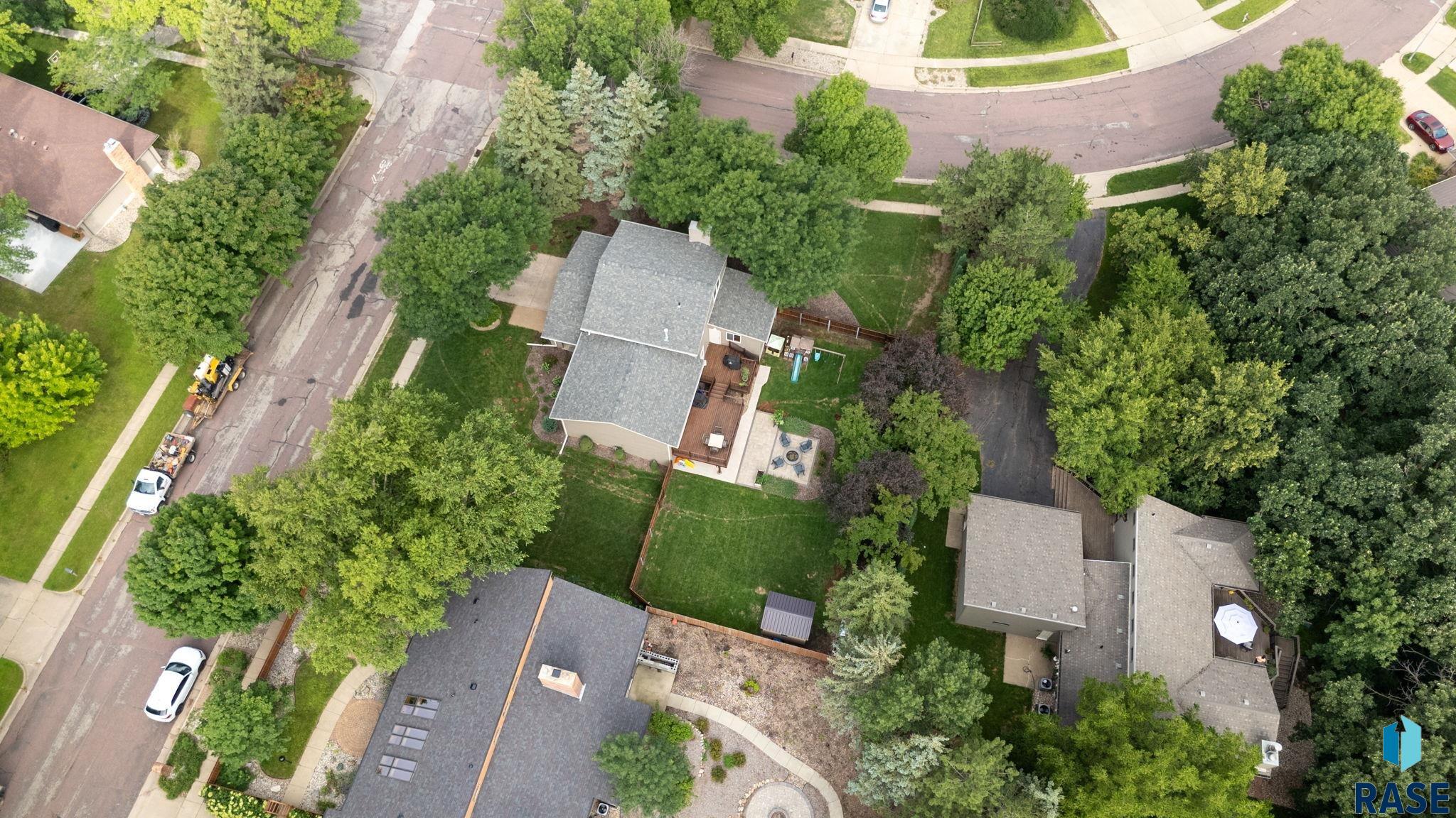 Sioux Falls, South Dakota 57105, United States, 4 Bedrooms Bedrooms, ,3 BathroomsBathrooms,Residential,Active,186542