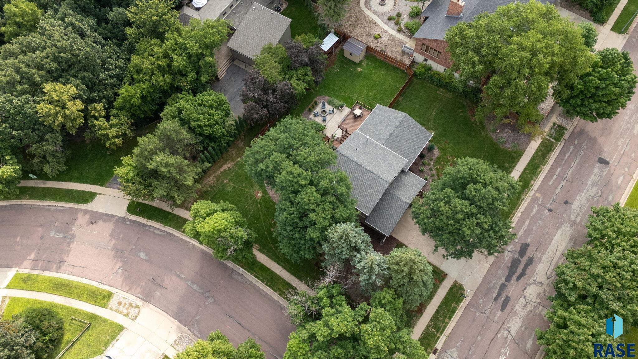 Sioux Falls, South Dakota 57105, United States, 4 Bedrooms Bedrooms, ,3 BathroomsBathrooms,Residential,Active,186542