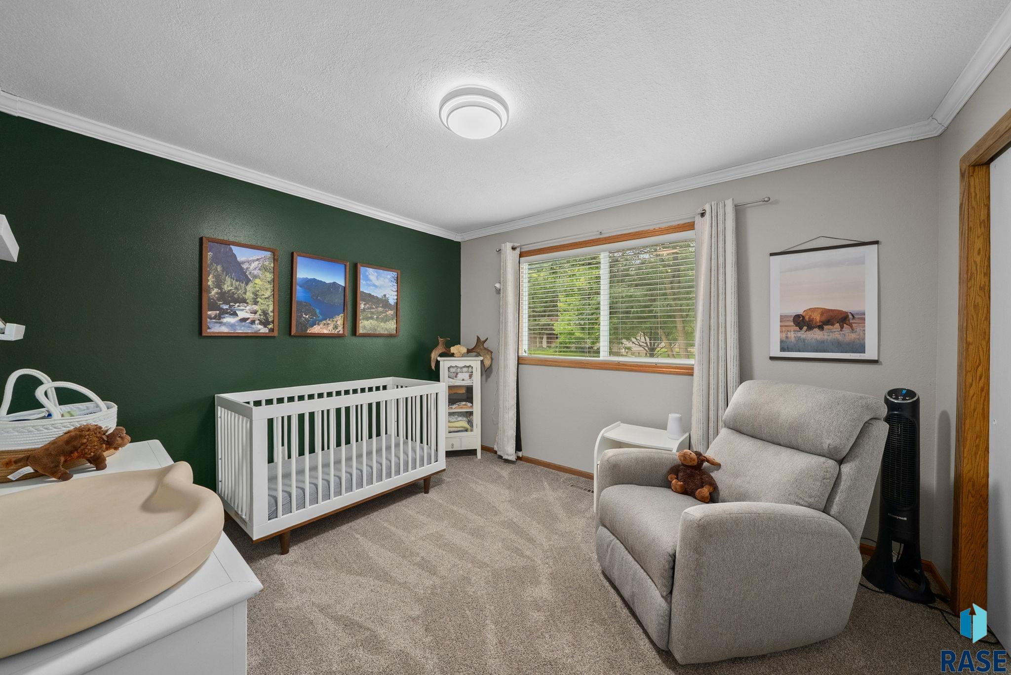 Sioux Falls, South Dakota 57105, United States, 4 Bedrooms Bedrooms, ,3 BathroomsBathrooms,Residential,Active,186542