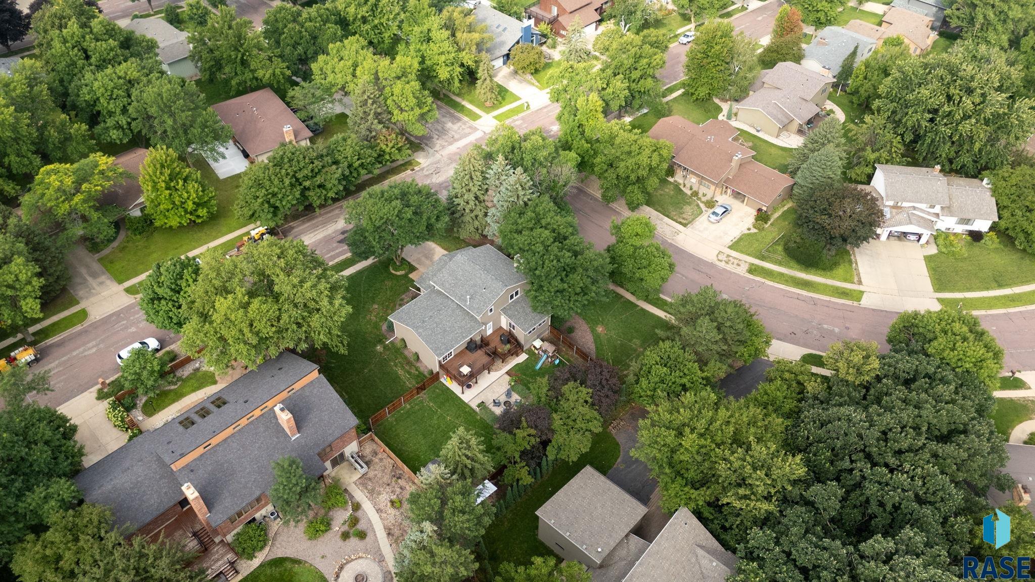 Sioux Falls, South Dakota 57105, United States, 4 Bedrooms Bedrooms, ,3 BathroomsBathrooms,Residential,Active,186542