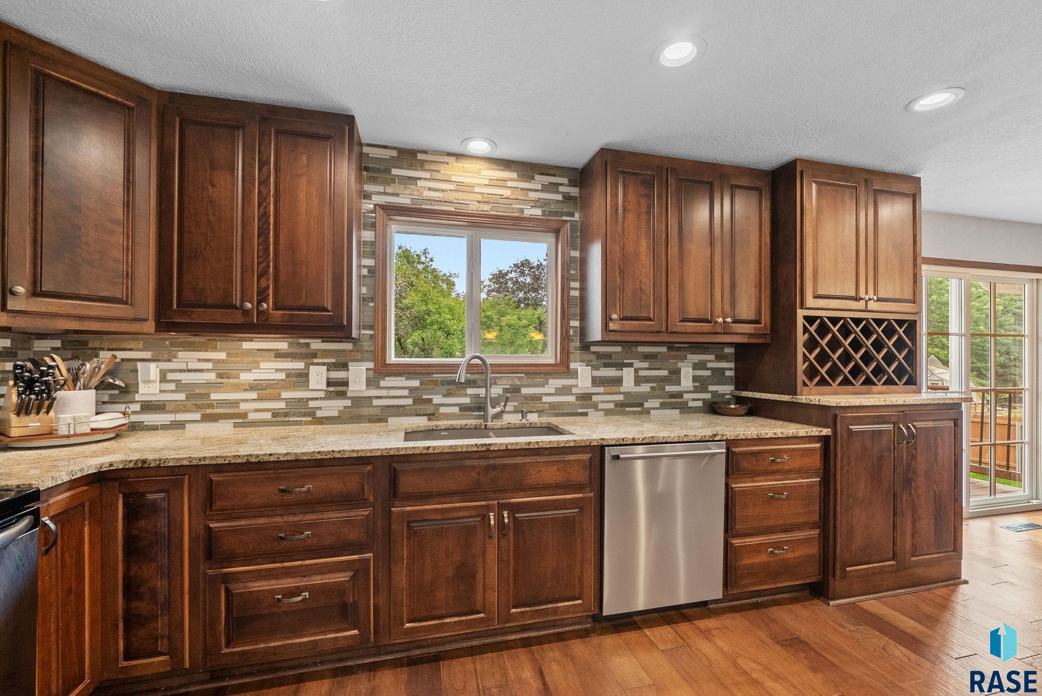 Sioux Falls, South Dakota 57105, United States, 4 Bedrooms Bedrooms, ,3 BathroomsBathrooms,Residential,Active,186542