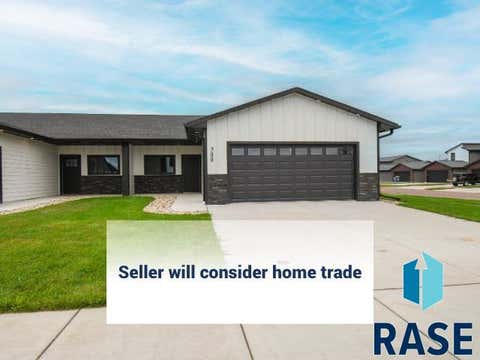 Townhouse For Sale - 700 N Clark Street<br/> Lennox, SD 57039