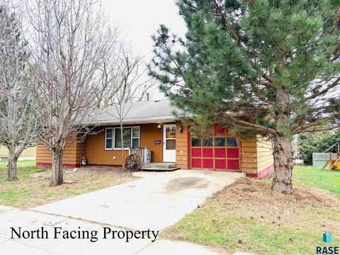 305 W Elm St Beresford SD 57004