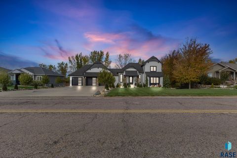 Photo of 47138 298th St, Beresford, SD 57004 (MLS # 22602623)