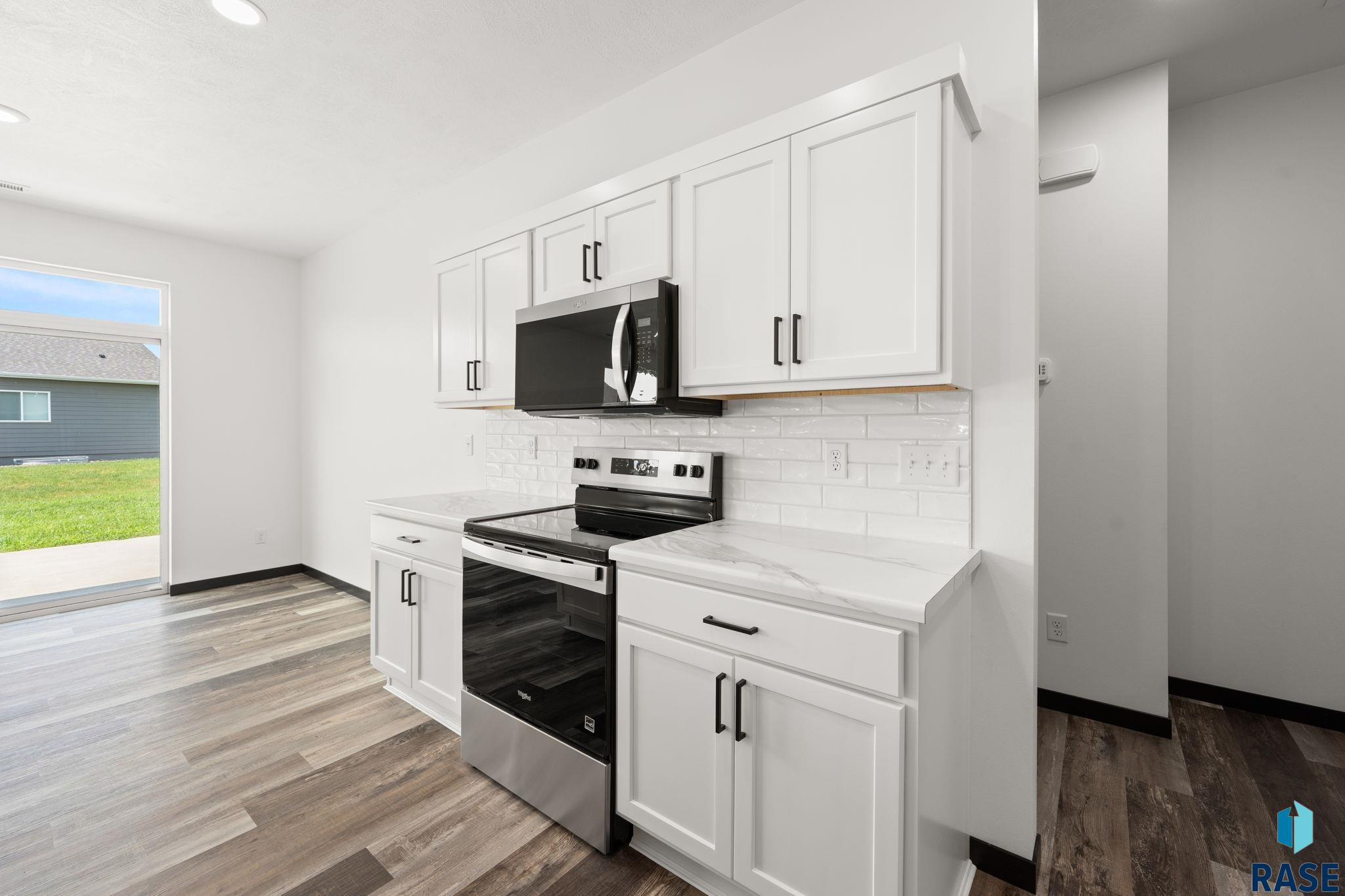 260 Lydia Ct