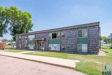 Photo of 3505 S Hawthorne Ave, Sioux Falls, SD 57105 (MLS # 22603283)