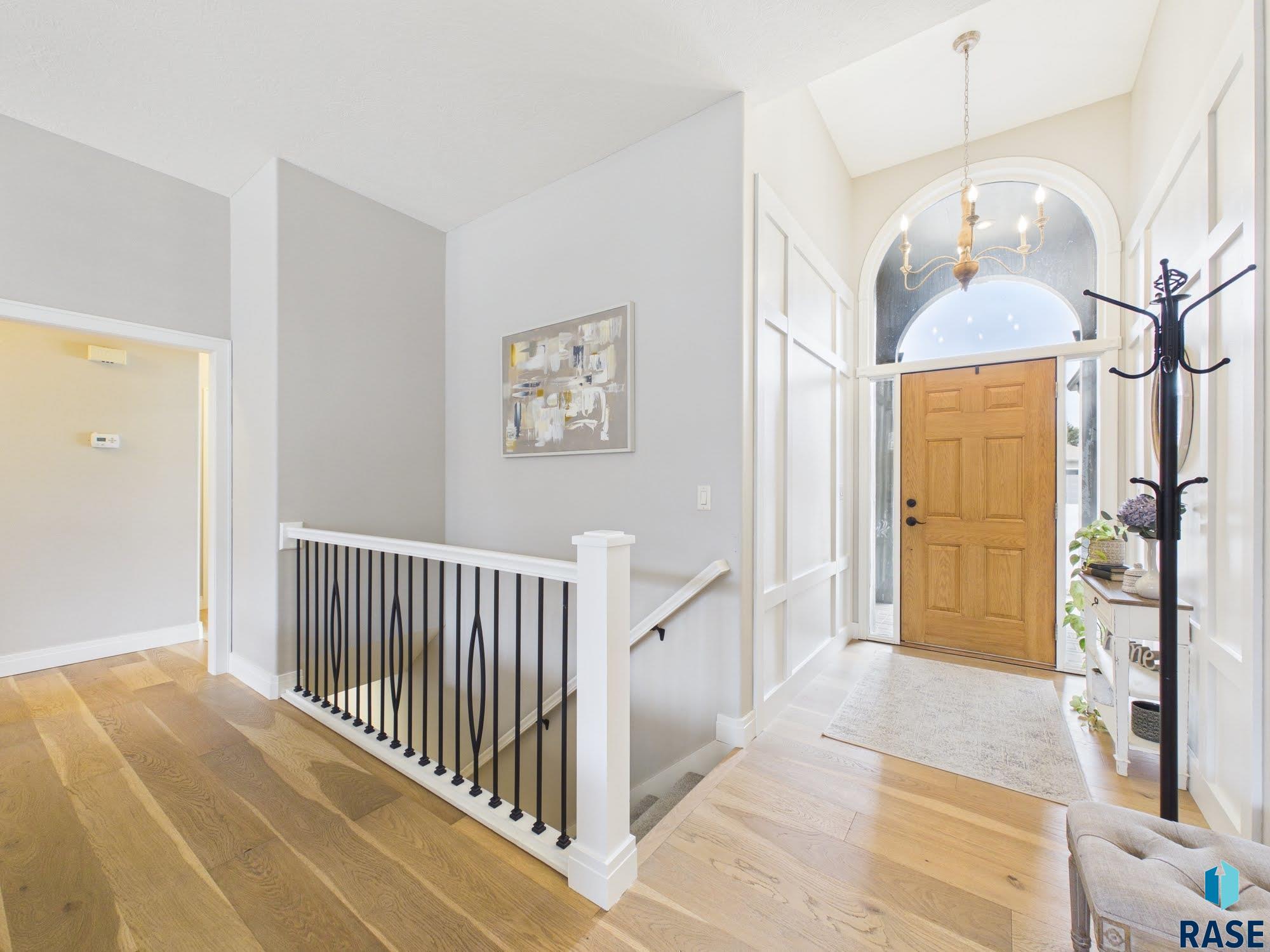 112 W St Andrews Dr