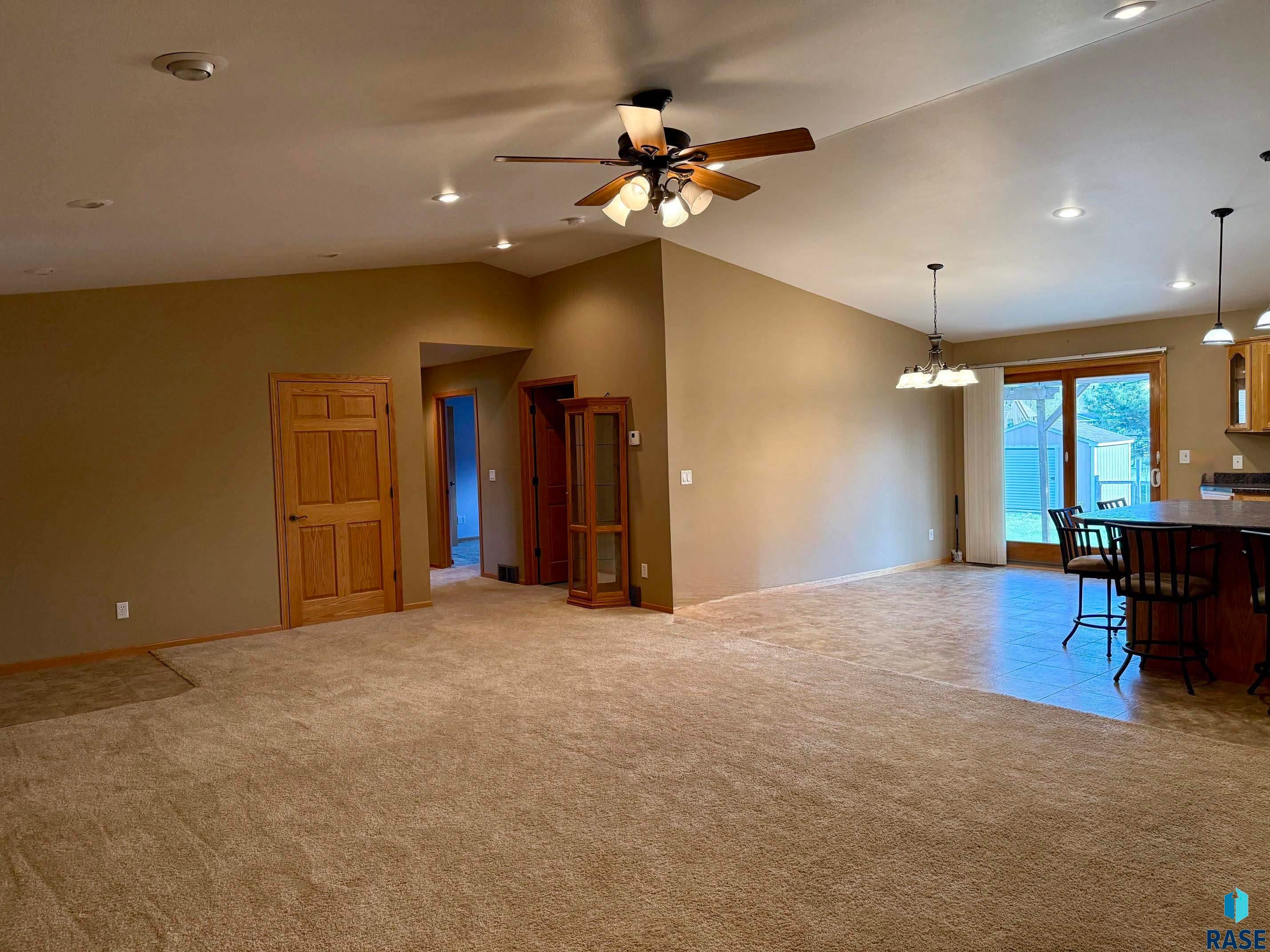 711 W 16th Ave - Photo 4