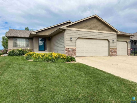 Homes For Sale - 611 United Avenue<br/> Harrisburg, SD 57032