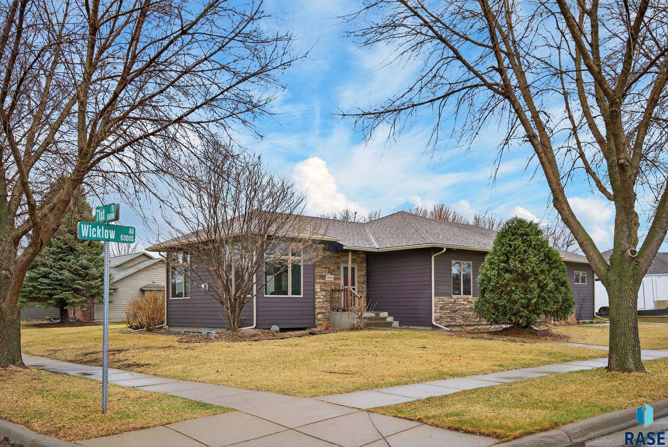 6300 S Wicklow Ave