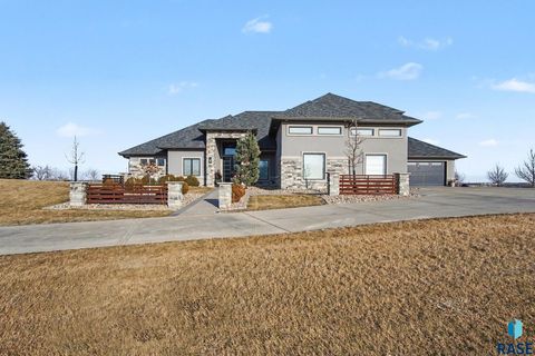 Photo of 8800 N Kiwanis Ave, Sioux Falls, SD 57107 (MLS # 22601488)