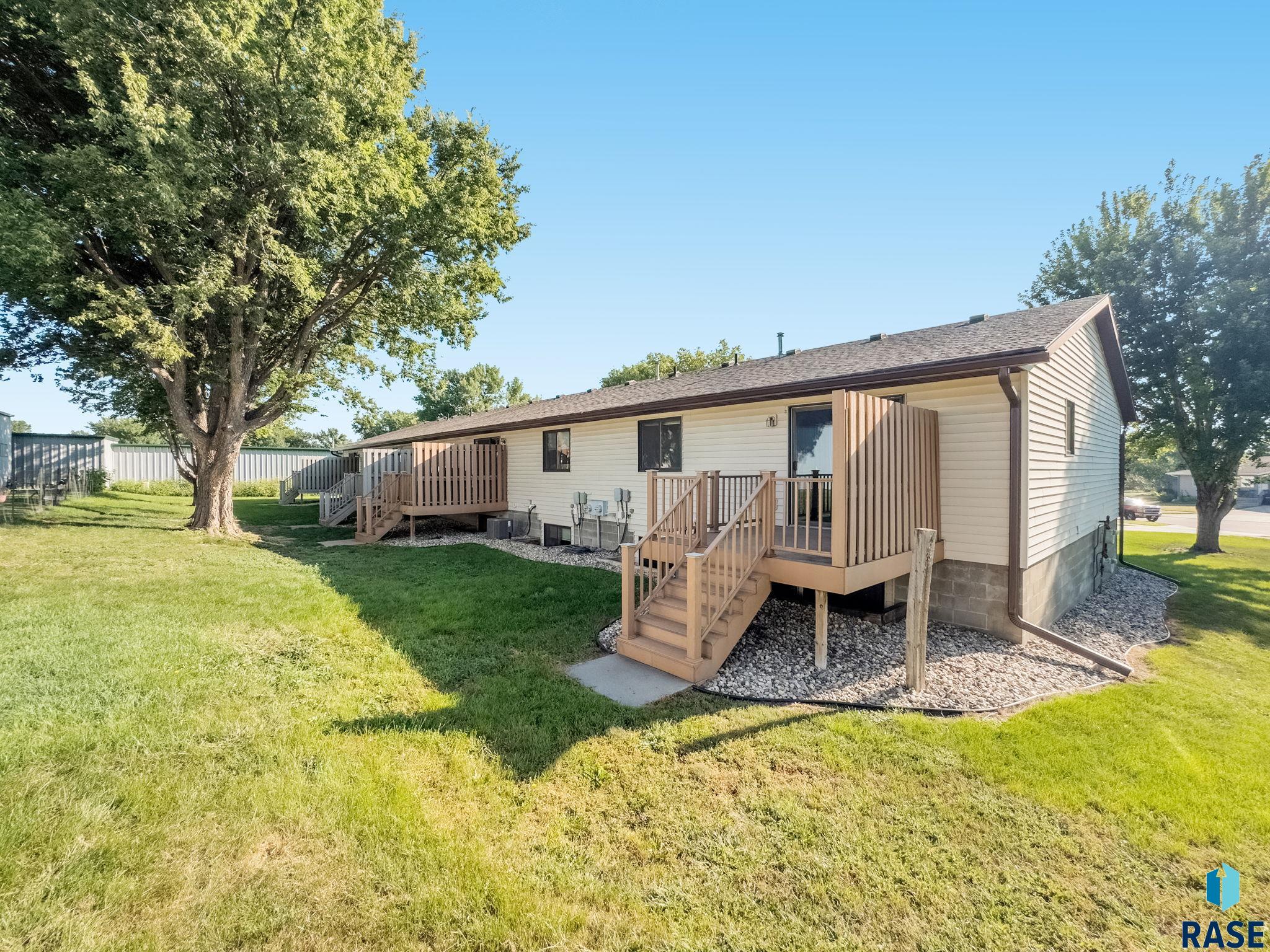 1505 E Cedar Cir