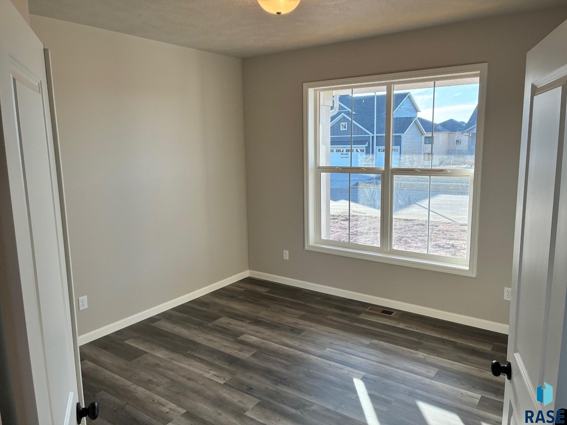 2808 S Copper Creek Ave