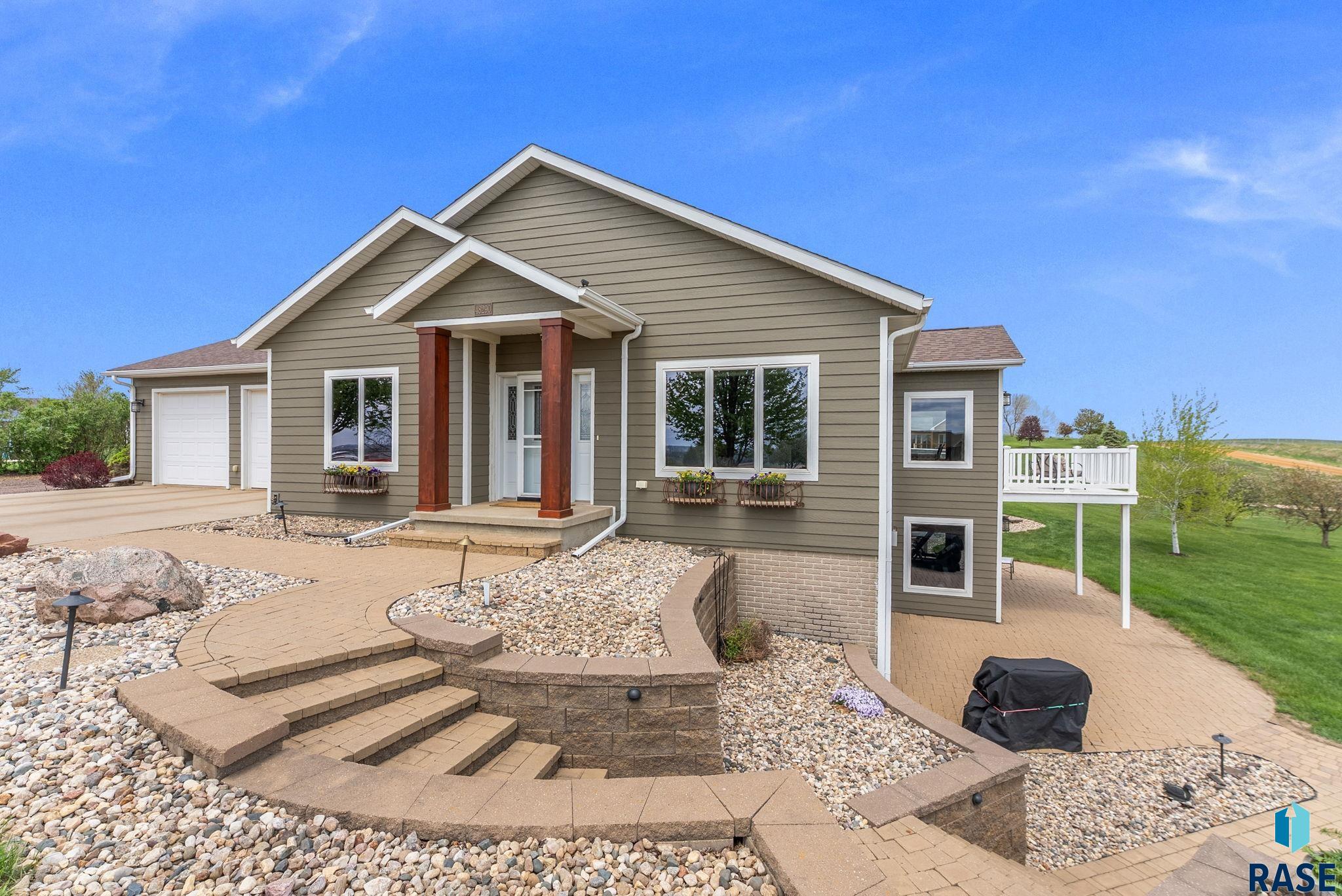 Photo 1 of 70 — 48290 N Hiawatha Pl, Canton, SD 57013
