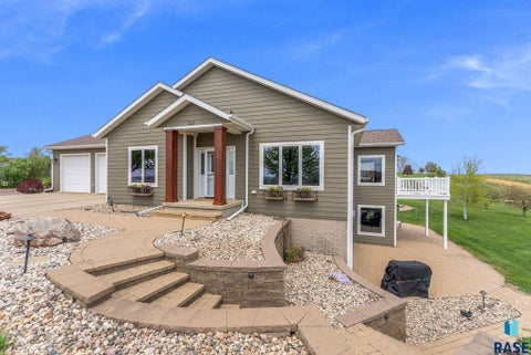 Homes For Sale - 48290 N Hiawatha Place<br/> Canton, SD 57013