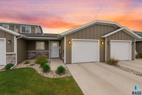 Townhouse For Sale - 9005 W Gert Street<br/> Minnehaha County, Sioux Falls, SD 57106
