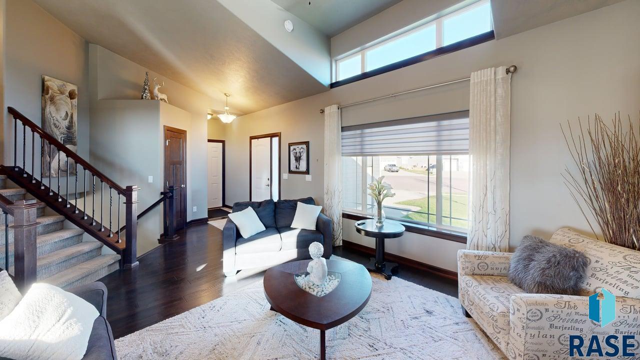 Sioux Falls, South Dakota 57108, United States, 4 Bedrooms Bedrooms, ,3 BathroomsBathrooms,Residential,Pending,245627