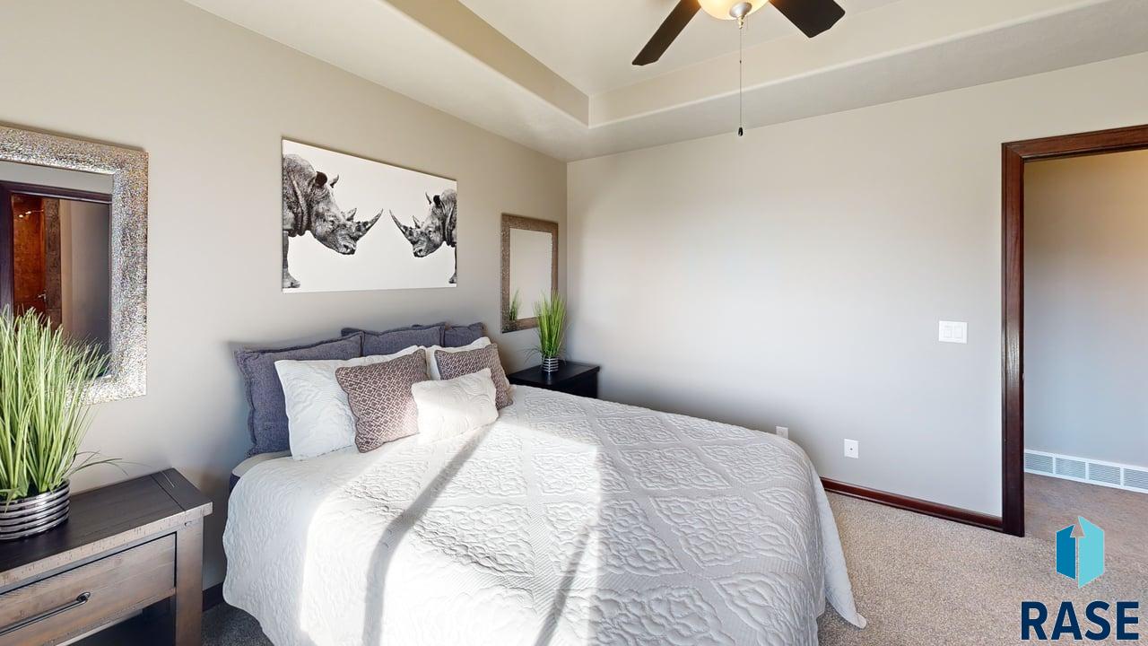 Sioux Falls, South Dakota 57108, United States, 4 Bedrooms Bedrooms, ,3 BathroomsBathrooms,Residential,Pending,245627