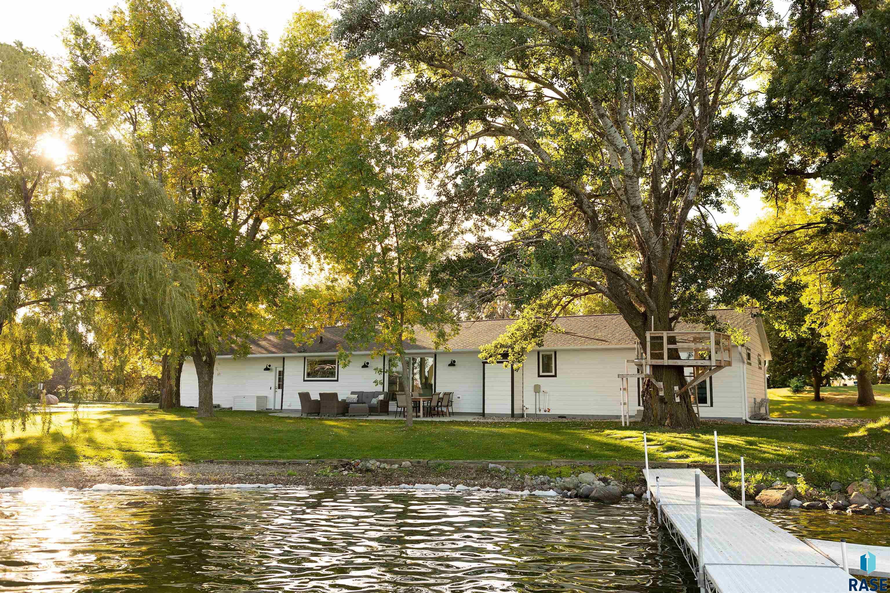 2150 Edgewater Dr