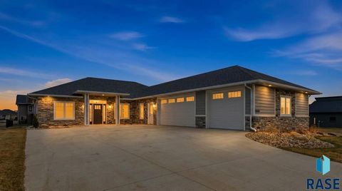 Photo of 6600 E Fieldview St, Sioux Falls, SD 57110 (MLS # 22602422)