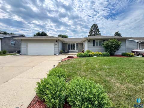 Photo of 3909 E Ronning Dr, Sioux Falls, SD 57103 (MLS # 22606160)