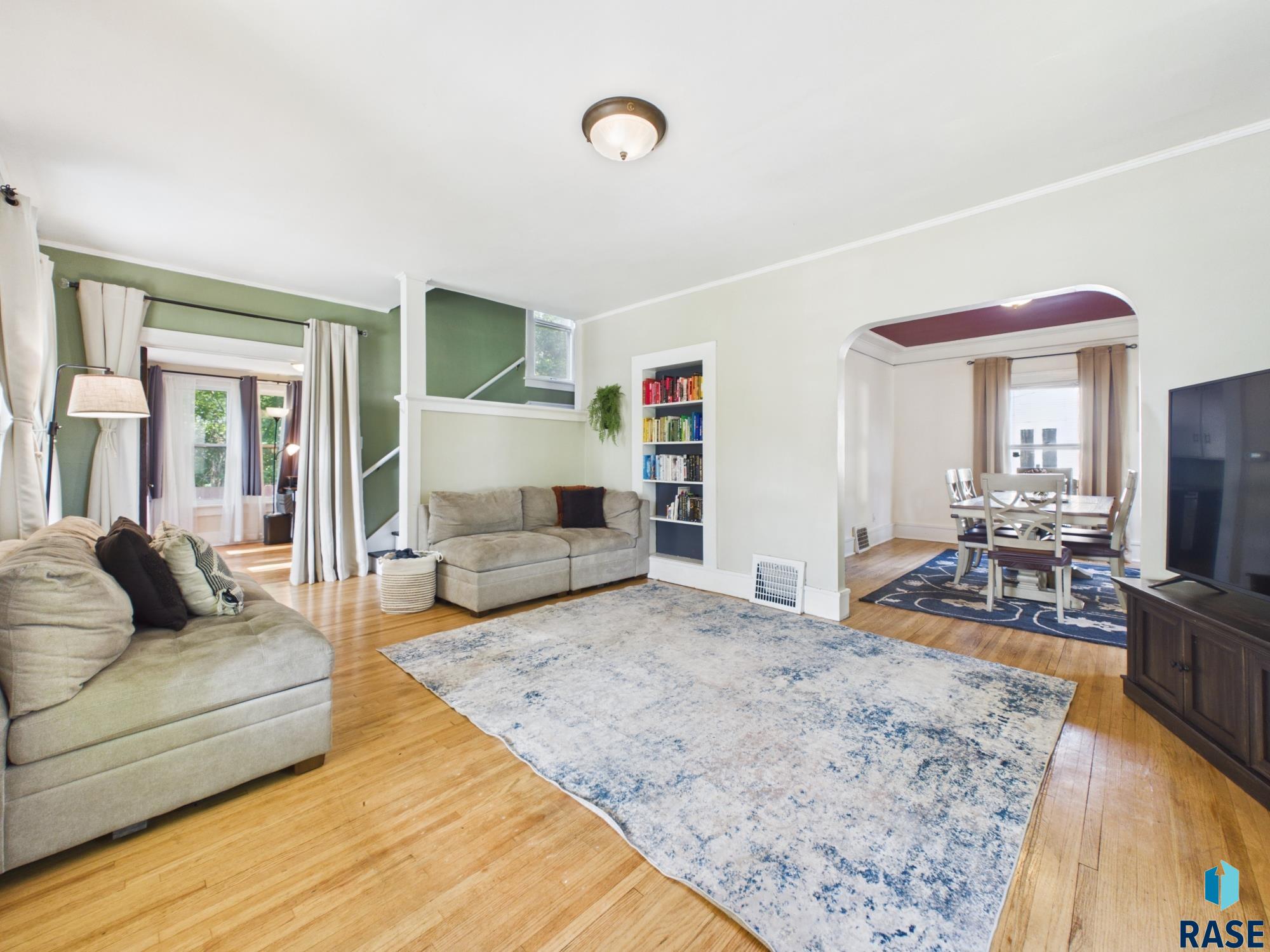 1101 S Center Ave