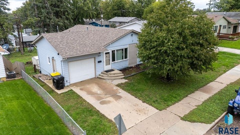 Homes For Sale - 3204 E 15th Street<br/> Sioux Falls, SD 57103