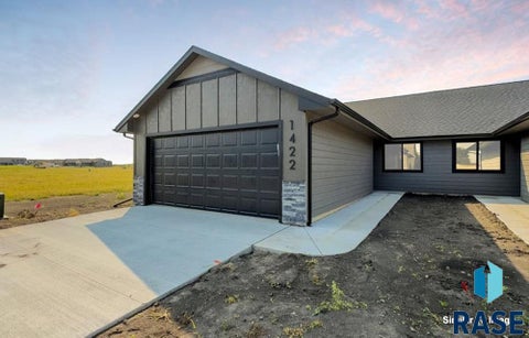 Townhouse For Sale - 1430 N Mae Place<br/> Tea, SD 57064