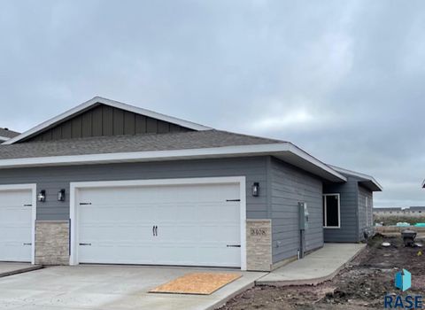 Photo of 3608 S Heather Ave, Sioux Falls, SD 57106 (MLS # 22602308)