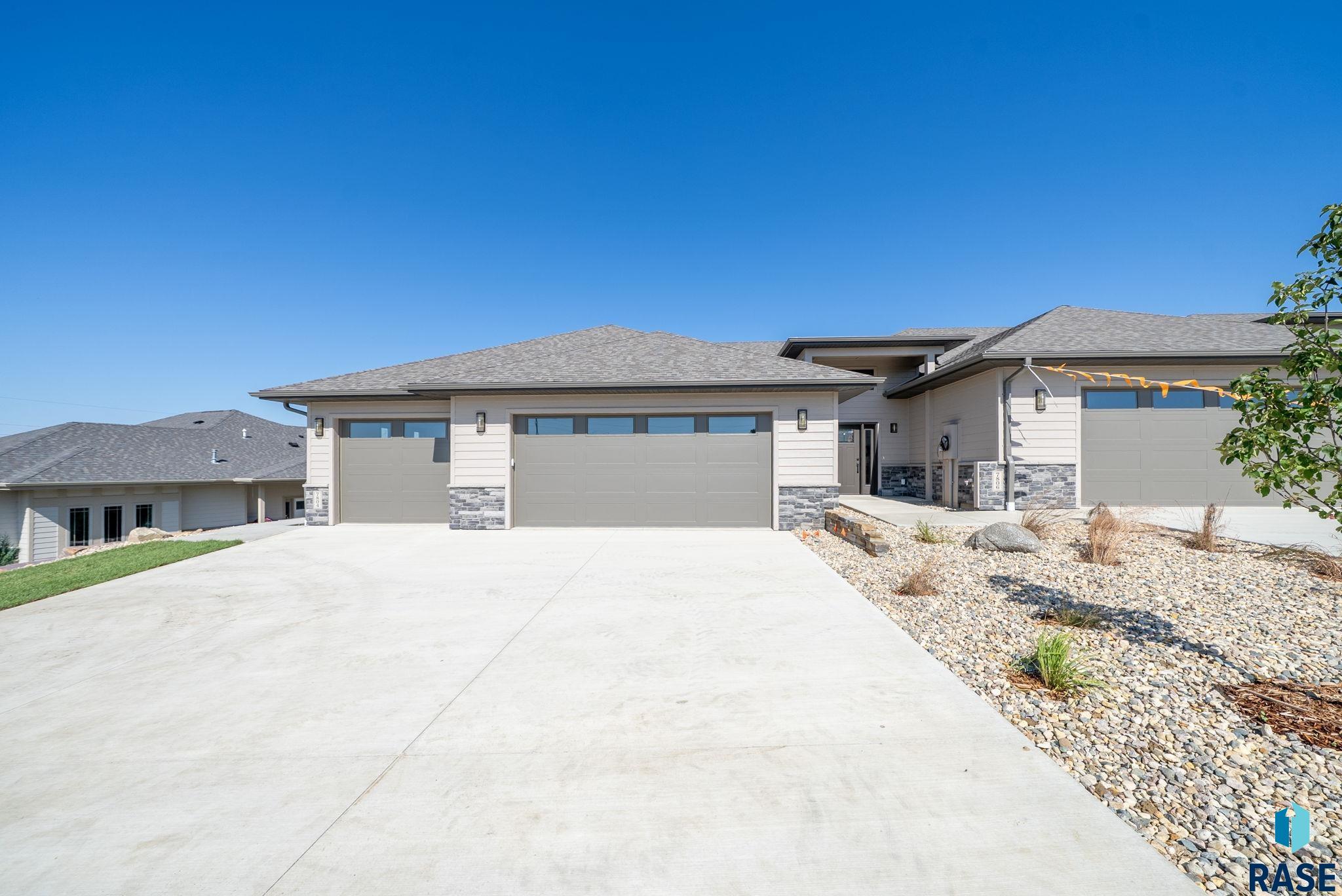 7804 E Bull Pine Trl
