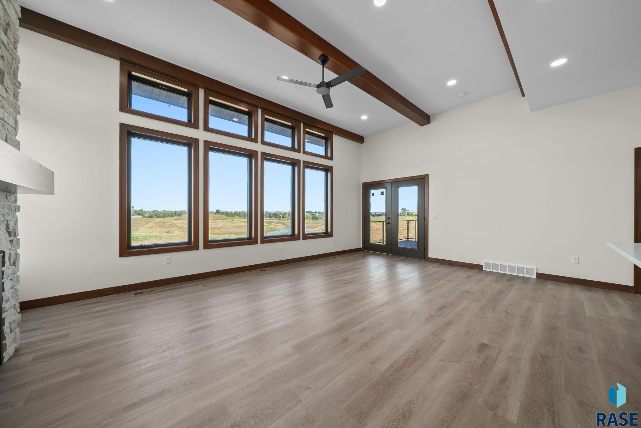 7804 E Bull Pine Trl