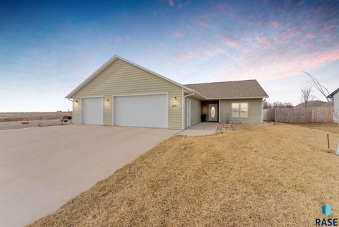 Apartment For Sale - 621 5th Street<br/> Chancellor, SD 57015
