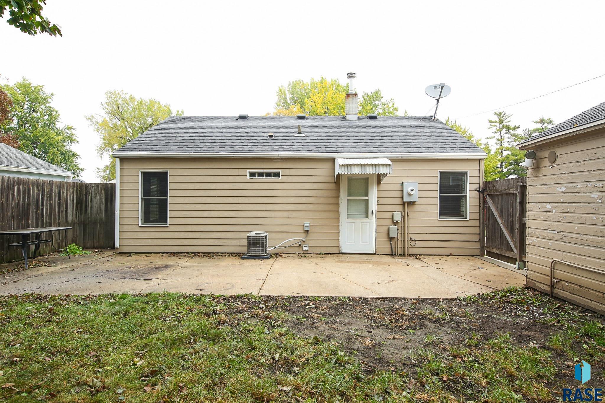 Sioux Falls, South Dakota 57105, United States, 2 Bedrooms Bedrooms, ,1 BathroomBathrooms,Residential,Active,228516
