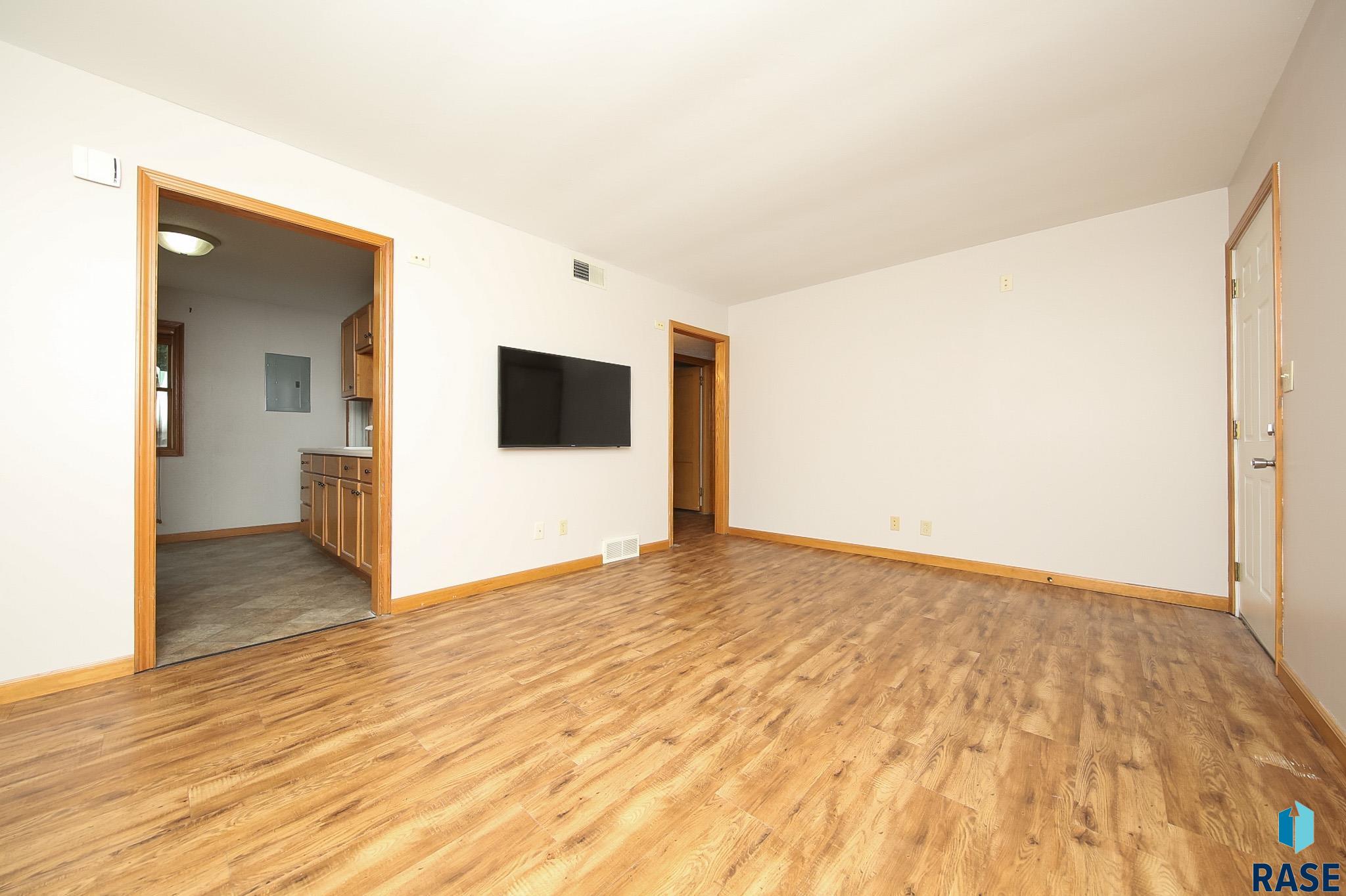 Sioux Falls, South Dakota 57105, United States, 2 Bedrooms Bedrooms, ,1 BathroomBathrooms,Residential,Active,228516